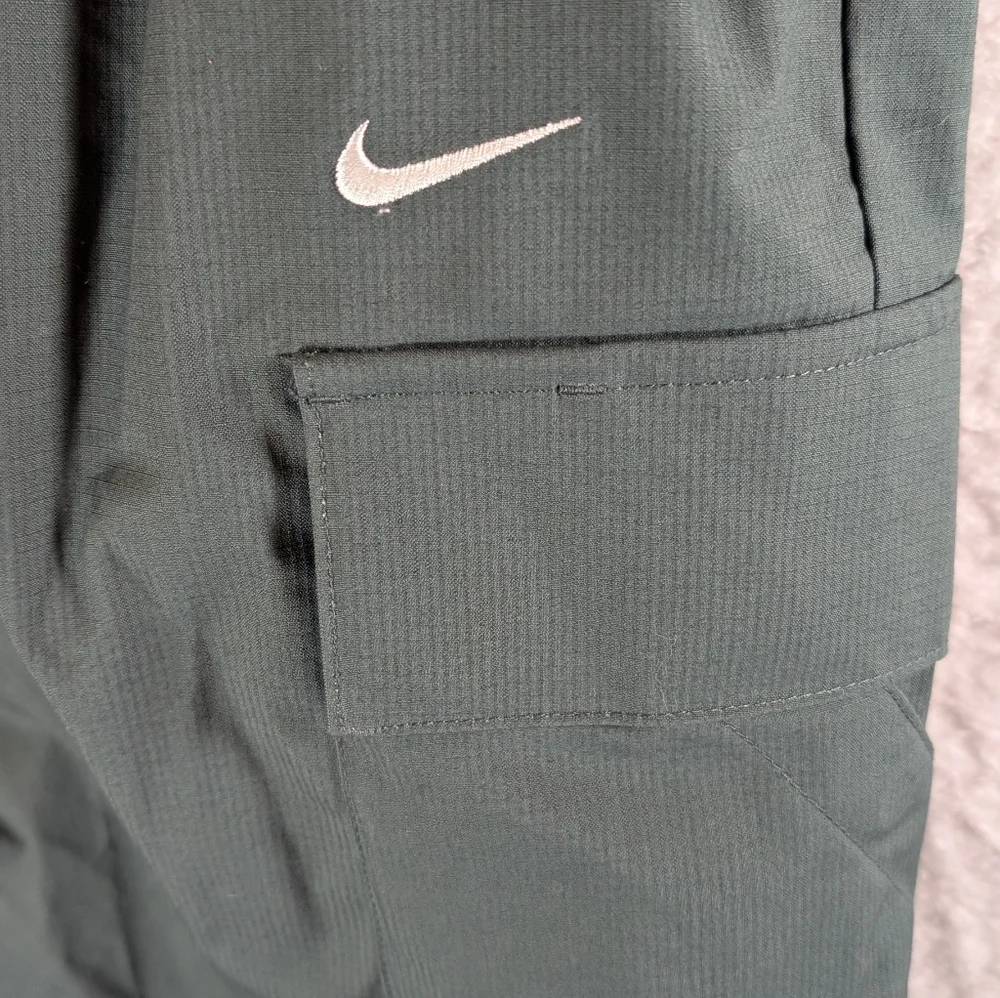13-Nike Green/Grey Cargo Pants‎ - Picture 4 of 7
